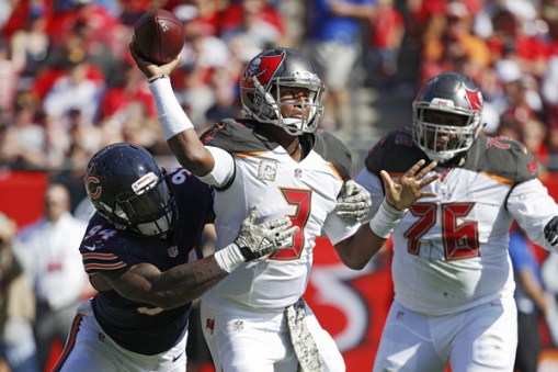 leonard-floyd-at-tampa