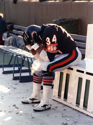 Walter Payton last game on bench.jpg