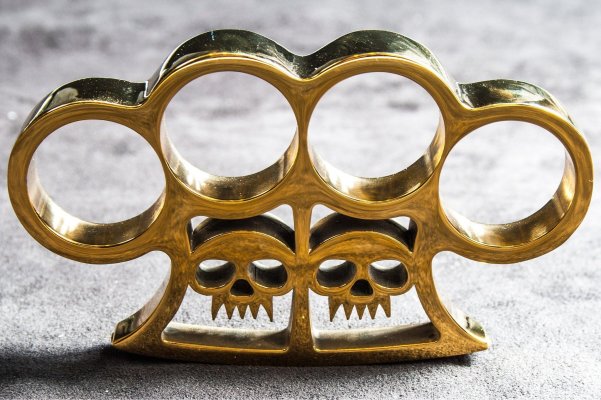 brass knuckles