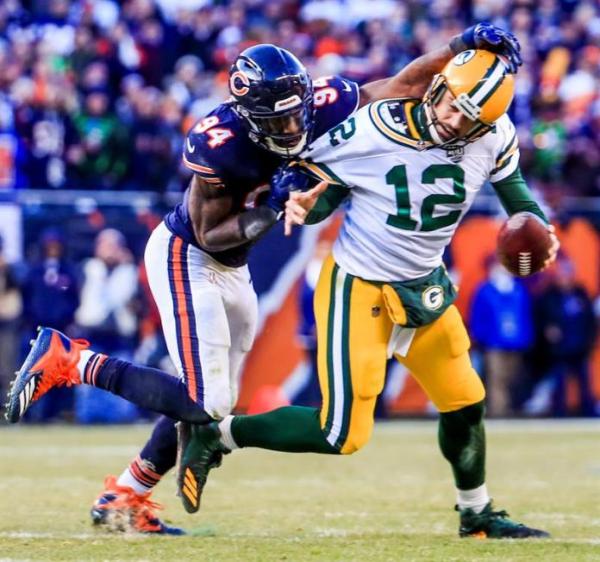 Leonard Floyd sacking Packers Rodgers 2018